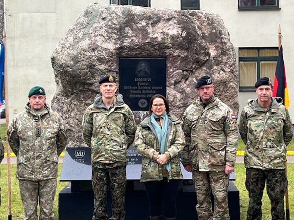 Minister Backes Visits Luxembourg Military Contingent in Lithuania