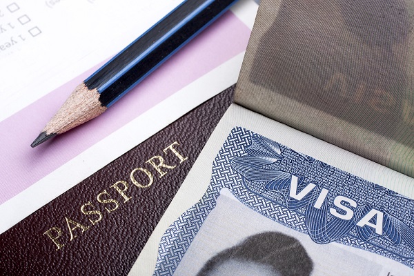 EU-UK Travel Visas and the Cost of Queuing