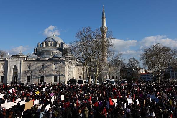 Tense Protests Grow in Turkey over Istanbul Mayor's Detention