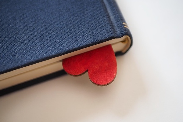 Valentine's Day: Love, Tradition & Modern Dating in Luxembourg