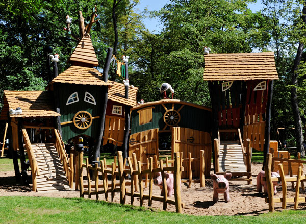 New Farm-Themed Playground Opened in Gasperich